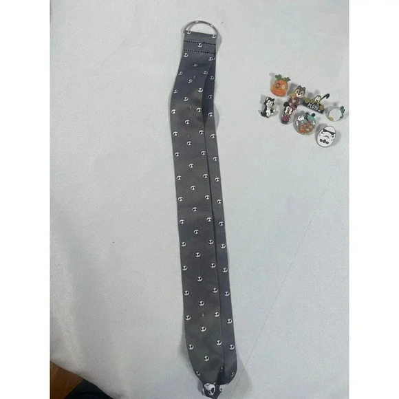 Disney Nightmare Before Christmas Lanyard With Trading Pins - Picture 3 of 4